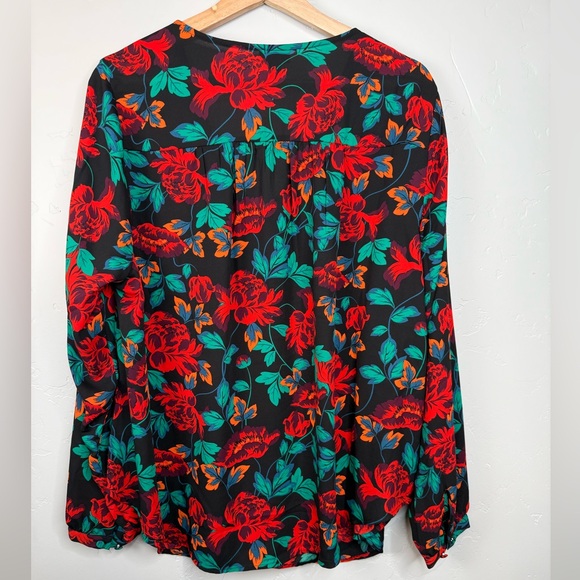 Torrid Georgette Pintuck Button-Front Blouse Plus Size 1X - Picture 4 of 7